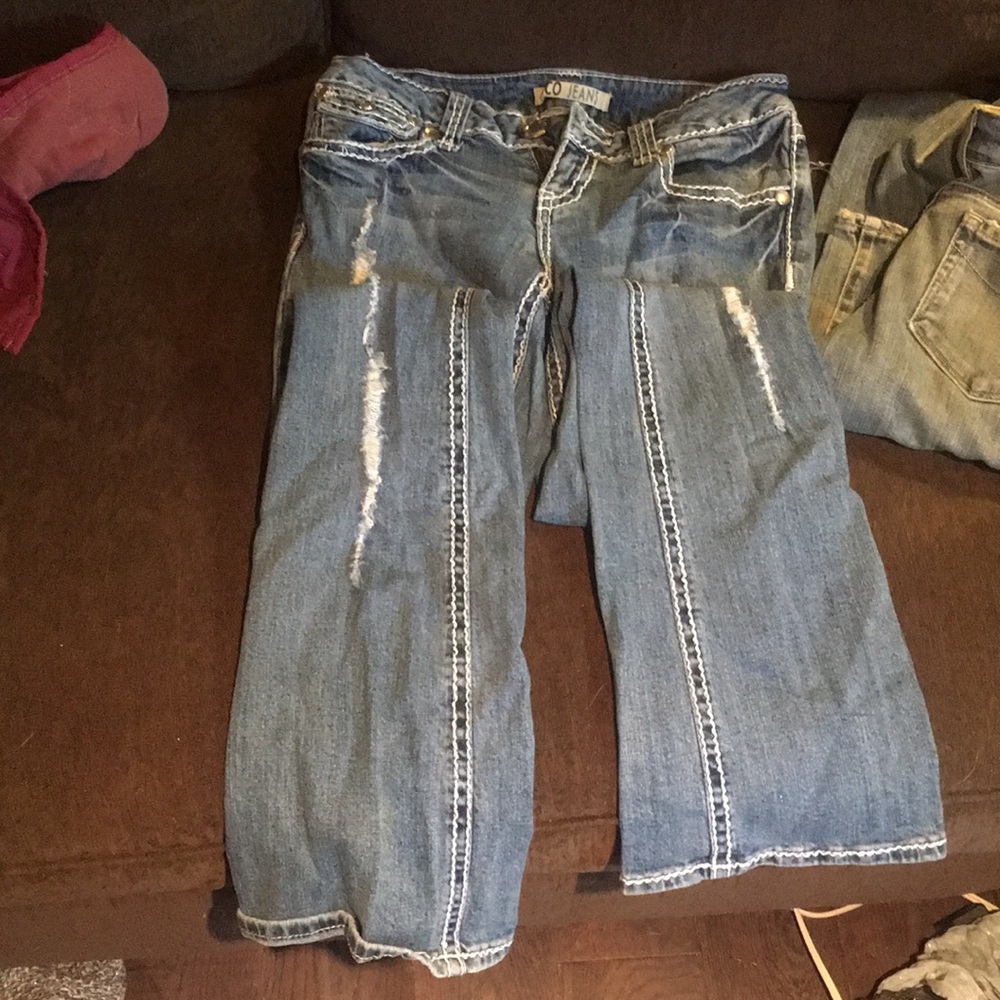 EUC distressed ZCO Jeans size 5